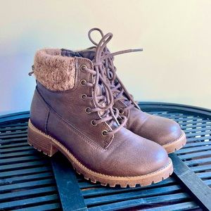 NWT SO Rhinestone Studded Brown Zip Up Boots